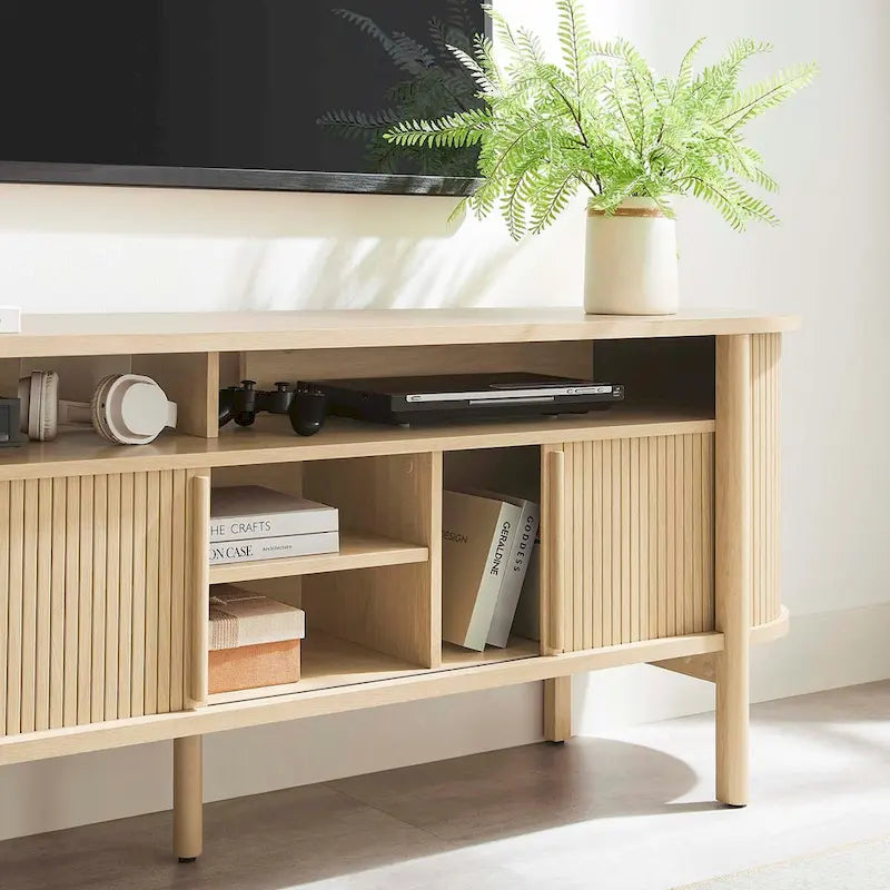 Meuble TV de 180 cm avec bords incurvés et détails cannelés