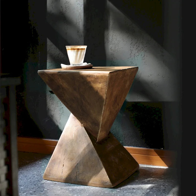 Table d'appoint moderne en béton léger