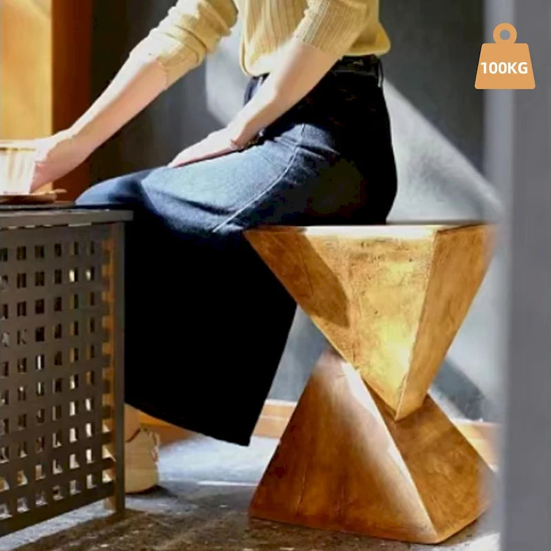 Table d'appoint moderne en béton léger